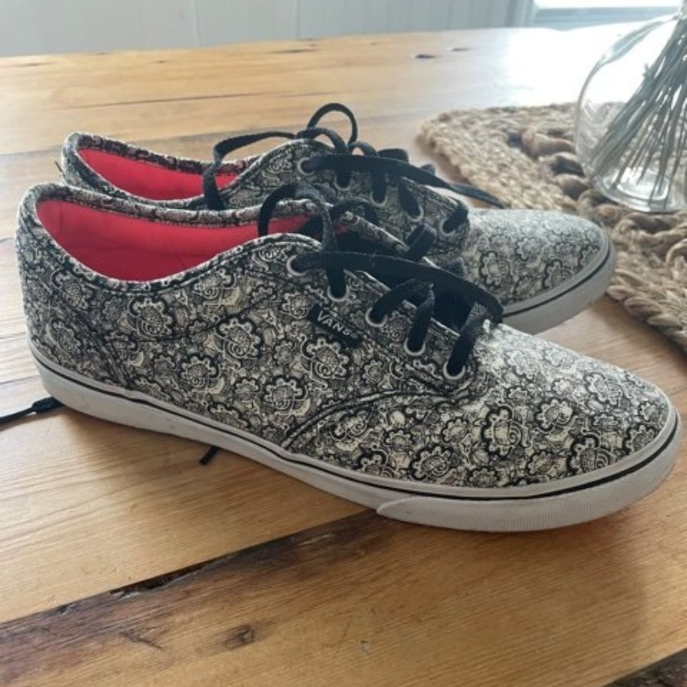 Vans sneakers NWOT